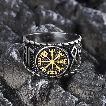 Prsten OCELOVÝ PRSTEN VIKING VEGVISIR AEGISHJALMUR AND RUNES - GOLD Velikost: 9