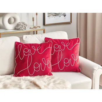 Sada 2 Dekorativní polštář Červený sametový bavlněný 45 x 45 cm Square Čtvercový ručně vyrobený ozdobný polštář s vyšívaným romantickým nápisem snímatelný povlak Beliani