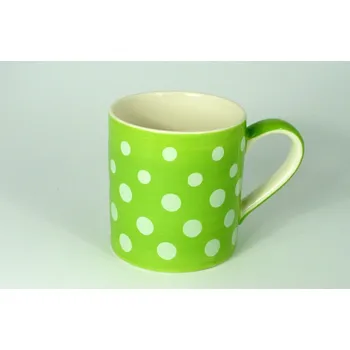 Zelený hrnek s puntíky (Hrnek z jemné kameniny - zelený, puntík)