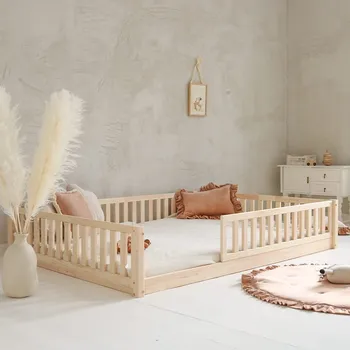 Dětská postýlka Postel se zábranou Basic Love - 140 x 190 cm / přírodní borovice