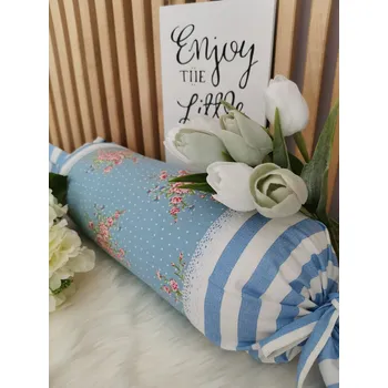 Povlak na dekorativní polštářek Povlak na podhlavník – Růžičky na nebesky modré s pruhy | Ruční výroba z bavlny