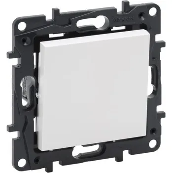 Elektrická zásuvka Legrand NILOÉ STEP přepínač č.7, křížový BÍLÁ /863107B/