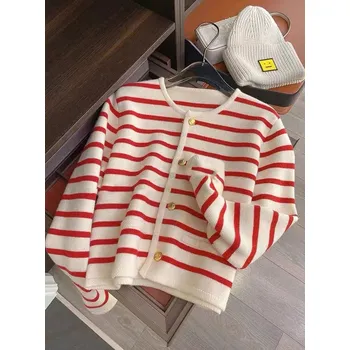 Dámský svetr Pruhovaná cardigan s knoflíky a kulatým výstřihem Barva: Červená, Velikost: S
