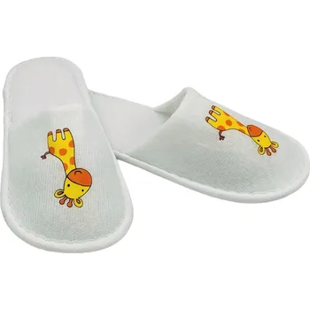 Chlapecké pantofle Caretrade Pantofle dětské s motivem žirafky v eko sáčku