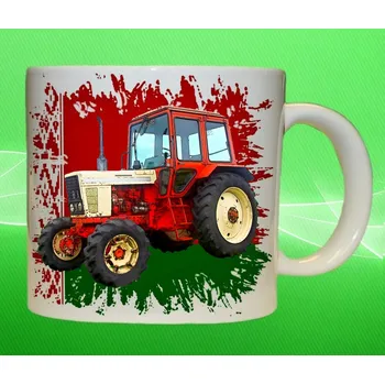 hrnek s traktorem BELARUS 572