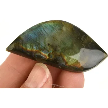 Přírodní kámen Labradorit mugle s barevnými odlesky 19g