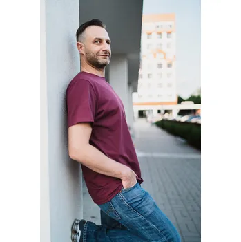 Pánské tričko Kulišárny Tričko pánské basic BORDO VELIKOST: M