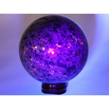 Drahý kámen Magieprirody.cz Koule Yooperlite 697 g - 79 mm + dřevěný podstavec #A14