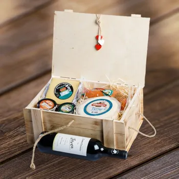 Dárkový potravinový koš Satisfied s.r.o. - Dárkový box pro milovníky masa a sýru