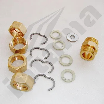 Sada čtyř matic, dělených kroužků a těsnění s pertlovacím niplem pro DN25, 5/4" (Sada čtyř matic, dělených kroužků a těsnění s pertlovacím niplem pro DN25, 5/4")