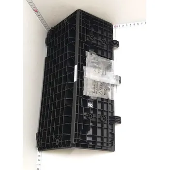 Televizor Samsung BN96-50944A mezikus mezi stojanem a TV Samsung Q95 (2020) 65 palců