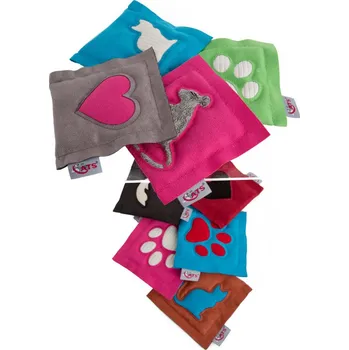 Hračka pro kočku 4cats Polštářek s kozlíkem pro kočky - mix motivů