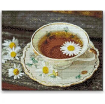 Diamantové malování Diamantové malování - Sedmikráska v čaji Velikost: 30x40cm, Rámování: Pouze srolované plátno, Diamanty: Čtvercové