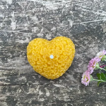 Svíčka Srdce z květin