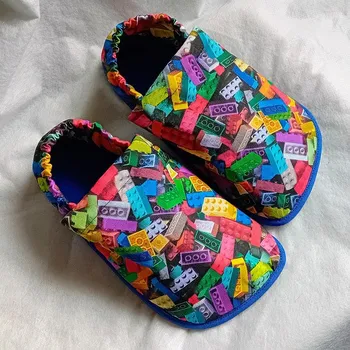 Capáčky Capáčky lego kostičky Délka capáčků: 21-23,5cm (379,-)