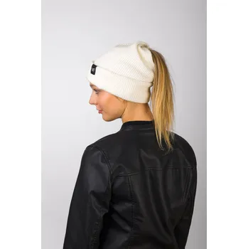 Čepice VFstyle Pletená čepice na culík Elegant krémová