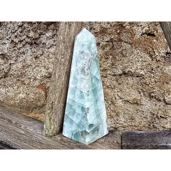 Obelisk z fluoritu QA Mexiko 502g