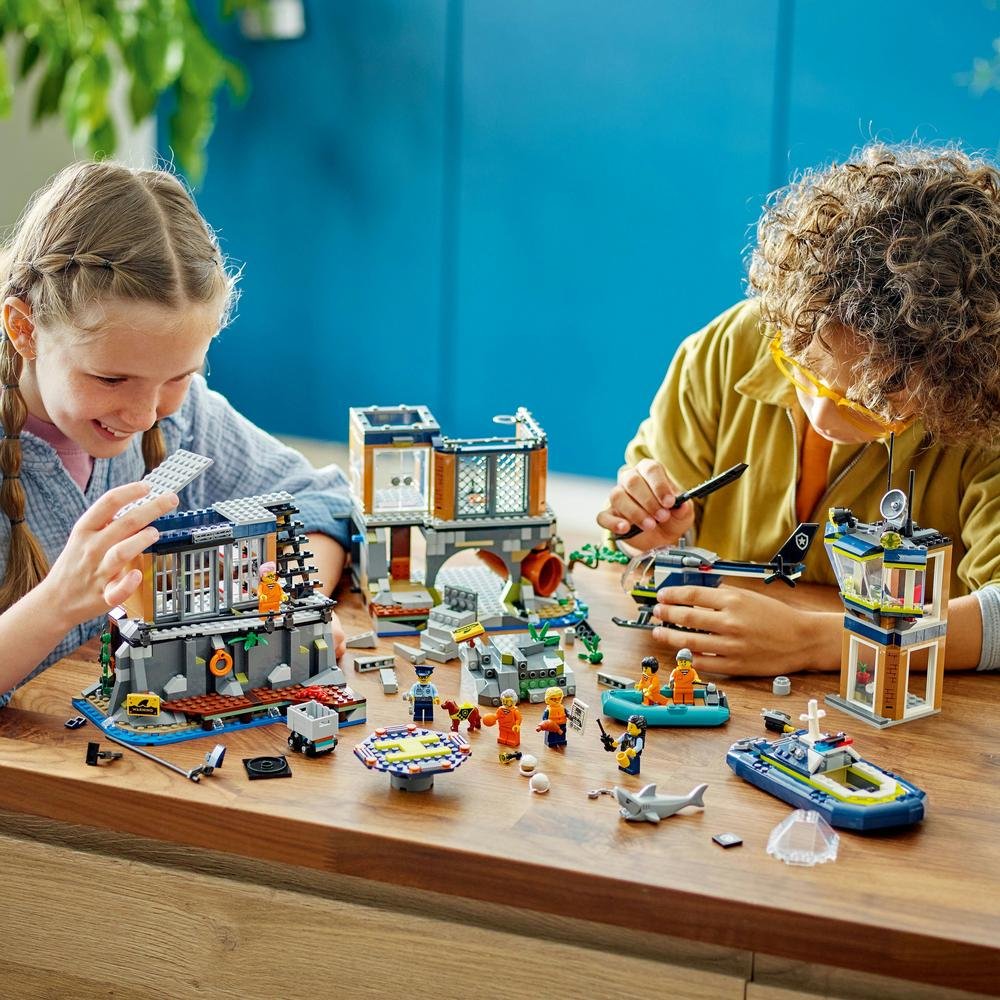 foto Stavebnice LEGO LEGO City 60419 Policie a vězení na ostrově