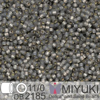 Korálek Korálky Miyuki Delica 11/0. Barva Duracoat Semi-Frosted Silverlined Dyed Acacia DB2185. Balení 5g.