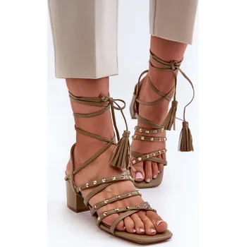 Dámské sandále Šněrovací Sandály Na Nízkém Podpatku Ozdobené Kolíčky Chrisele Barva: Zelená, Velikost: 39