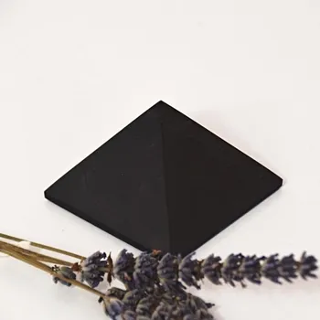 Šungit pyramida velká