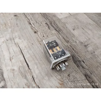 Stykač DANAPO Pomocné relé Lumel R-15 24V 48V 110V 220V 3P/10A 4P/10A Varianta: 220V St - AC 3 PDT