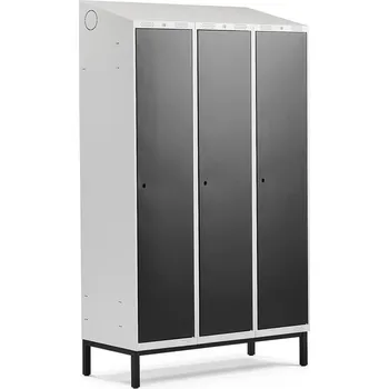 Šatní skříň Šatní skříňka CLASSIC, šikmá střecha, s nohami, 3 sekce, 2100x1200x550 mm, černé dveře