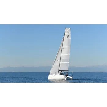 Člun Beneteau First Seascape Edition Plachetnice Beneteau First 27 - 3 měsíce na vodě