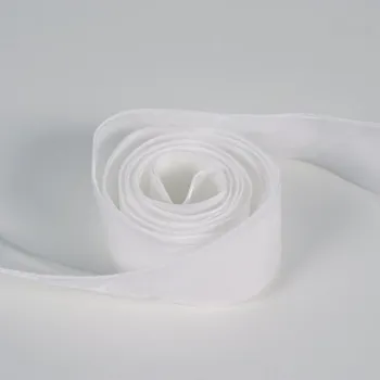 Sametový prýmek 4 cm barva bílá