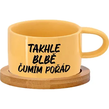 Hrnek makronka - Takhle blbě čumím pořád Barva hrnečku: Žlutá