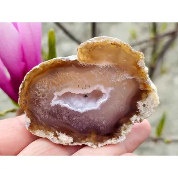 Přírodní kámen Geoda achát přírodní s dutinou Brazílie 103g