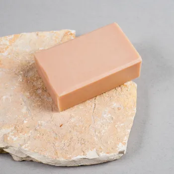Mýdlo ALMA SMYSLNĚ - mýdlo s růžovým jílem a kozím mlékem