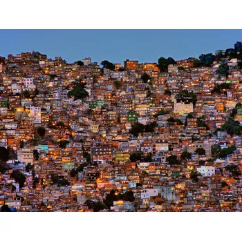 Plakát Plakát, Obraz - Nightfall in the Favela da Rocinha, Adelino Alves