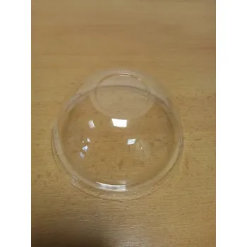 Jednorázové nádobí Víčko zvýšené bez otvoru ke kelímku na studené nápoje PET