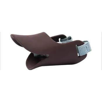 Náhubek pro psa Surtep Animals Silikonový náhubek pro psa Barva: Kávová, Velikost: M