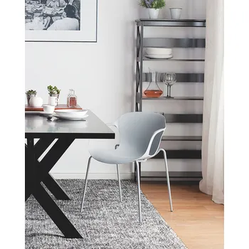 Jídelní židle Sada 2 židlí šedých s plastovým sedákem s područkami a kovovými nohami pro jídelnu Beliani