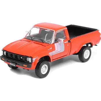 autíčko Toyota Hilux n60 Pick-Up 1980 oranžová 1:64 - BM Creations Toyota Hilux N60 Pick Up 1980 - kovový model auta
