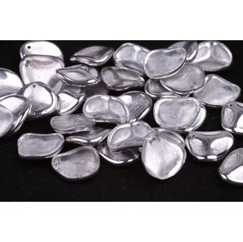 Korálek Rose Petal č.29 (14x13 mm)