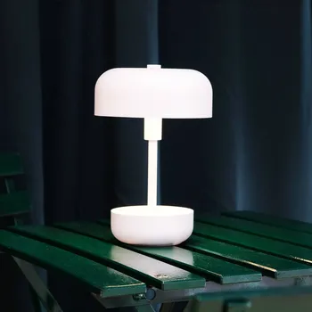 Venkovní osvětlení Dyberg Larsen Haipot LED stolní lampa dobíjecí baterie bílá - výška stínidla 6,5 cm; základna - Ø 12 cm, výška 4,5 cm; délka USB kabelu 100 cm 1 x 3 W LED - Doprava zdarma