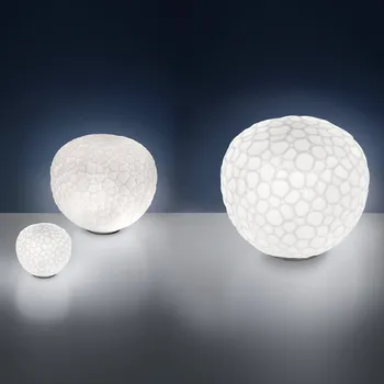 Svítidlo Stolní lampa Artemide Meteorite, E27 Ø 48 cm - Ø základny 14 cm bílá 1 x 150 W - Doprava zdarma
