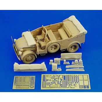 Plastikový model Royal Model 1/35 Steyr type 155/A01