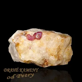 Přírodní kámen Rubín z Afghánistánu 63x46mm, krystal: 14x7mm