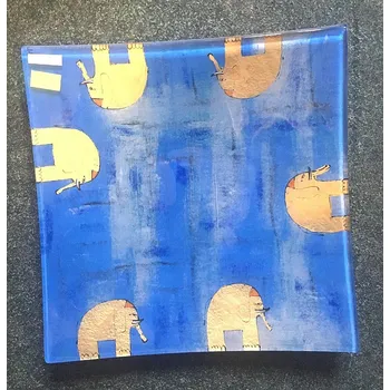 Skleněný tác modrý se slony 25 cm x 25 cm (Tác modré barvy - slon)