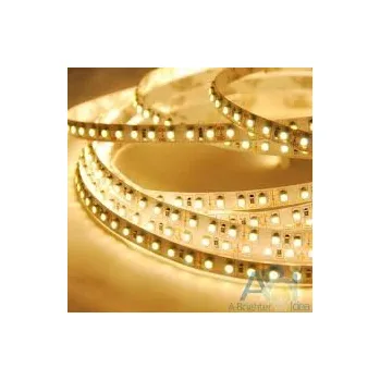 LED páska LED Pásek 12V teple bílý IP20 120LED bílé pozadí 580lm 5m