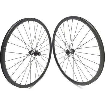 Zapletené kolo PanchoWheels by BikePart 1579g Zapletená gravel kola PANCHOWHEELS CRAZE DISC, DT Swiss 350 Typ ořechu: HG Shimano/SRAM