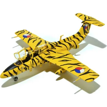 Plastikový model Modelyletadel.cz Aero L-29 Delfín, československé letectvo, 11. stíhací letecký pluk, letiště Žatec, Československo, 1992, 1/72