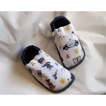 Capáčky Capáčky policie velikost: 21 - 23,5cm (400,- Kč)