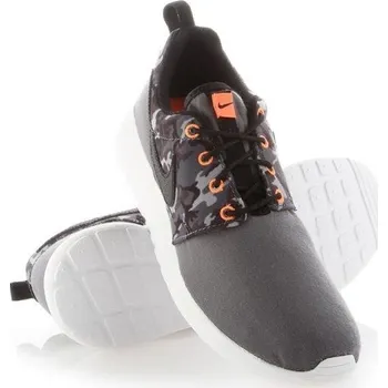 Dívčí polobotky Dětský juniorský model Roshe One Print 677782-004 - Nike EU 38,5