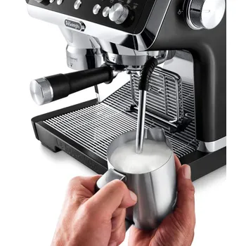 De'Longhi La Specialista Prestigio EC9355.BM - krémová pěna