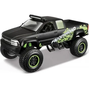 autíčko Maisto Chevrolet Silverado 4x4 (1999) Rebels, Černý 1:40